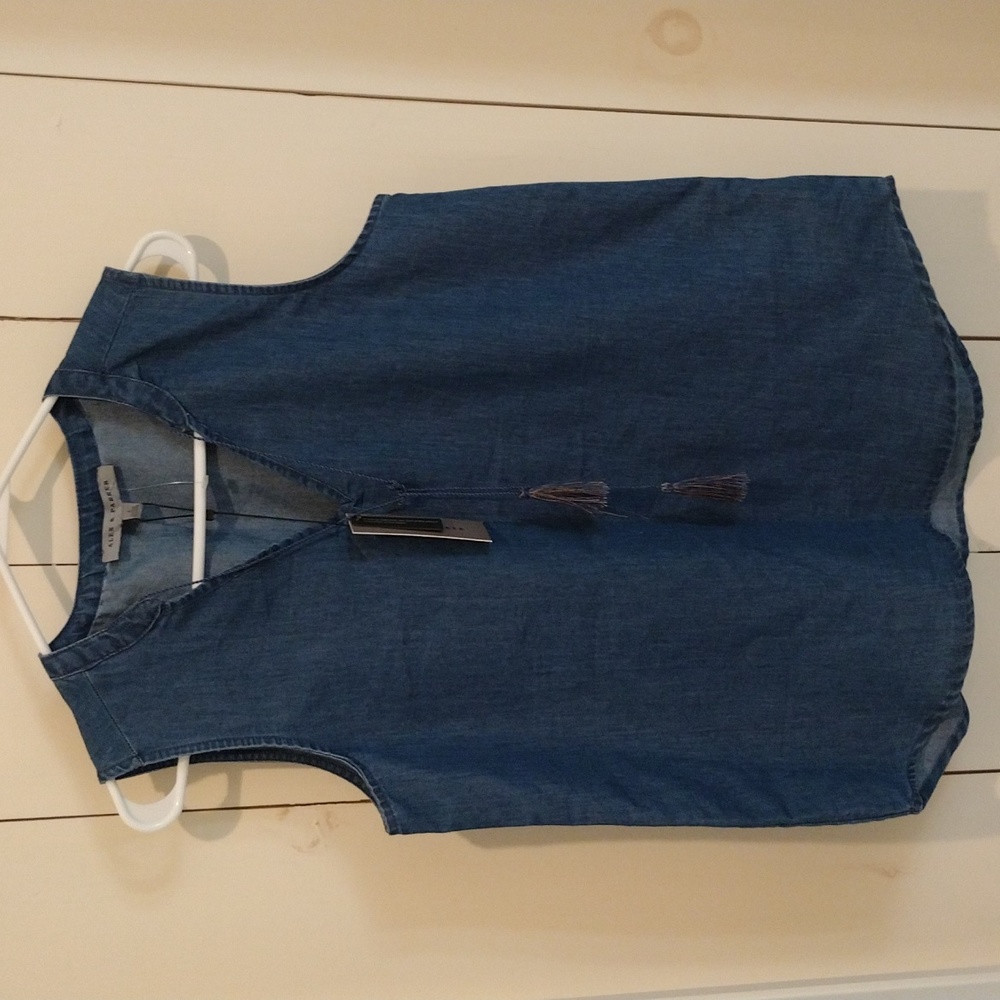 CHAMBRAY SLEEVELESS V-NECK TASSEL TOP NWT